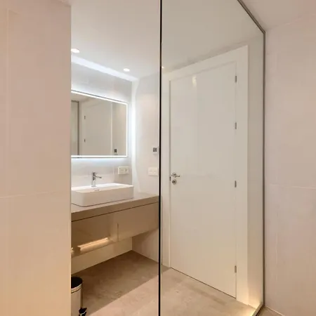 Apartament Luxury 3 Bedroom Front In *