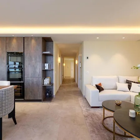 Apartamento Luxury 3 Bedroom Front In *