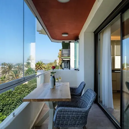 Luxury 3 Bedroom Front In Apartamento *