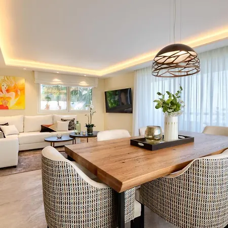 Luxury 3 Bedroom Front In * Marbella